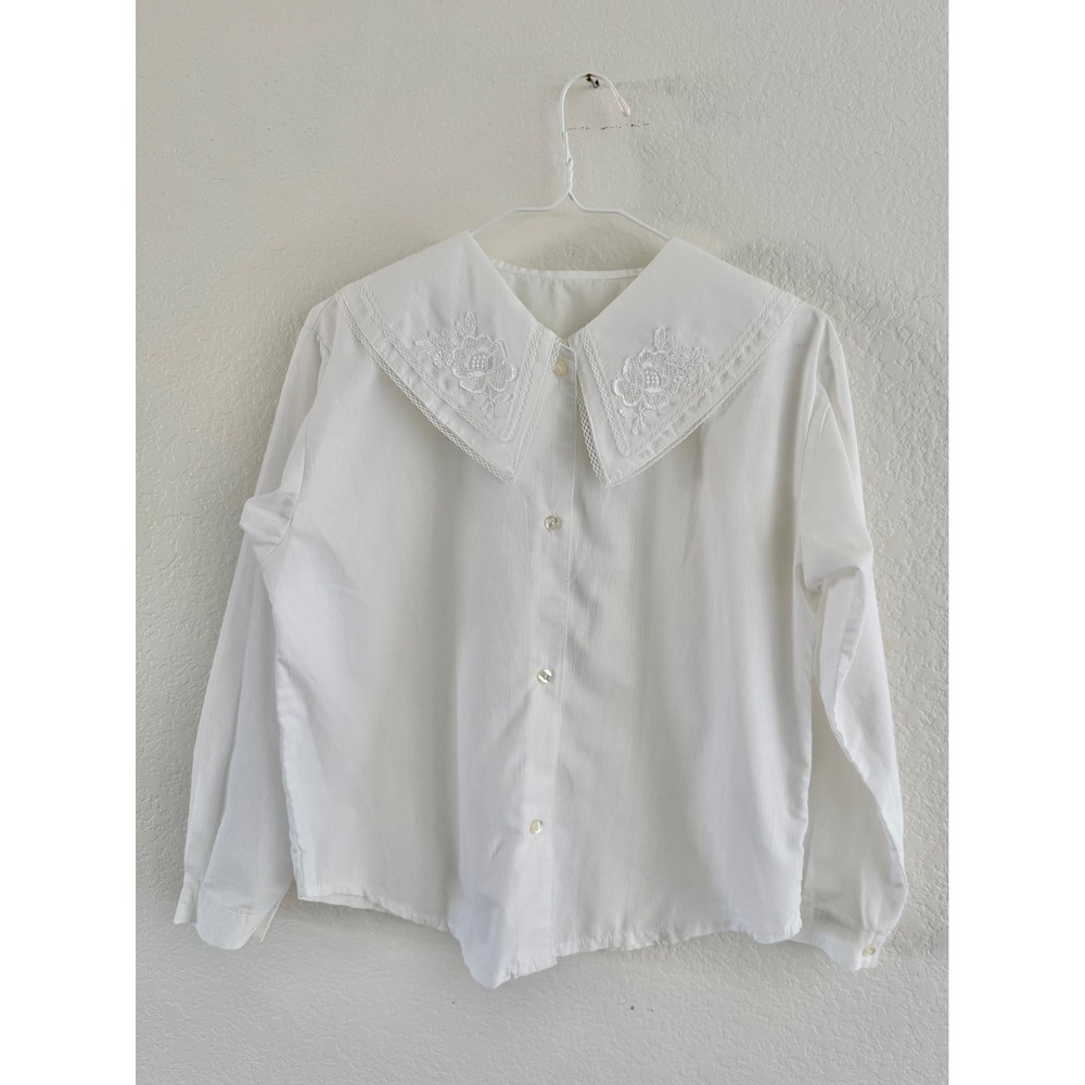 Vintage White Embroidered Peter Pan Collar Blouse